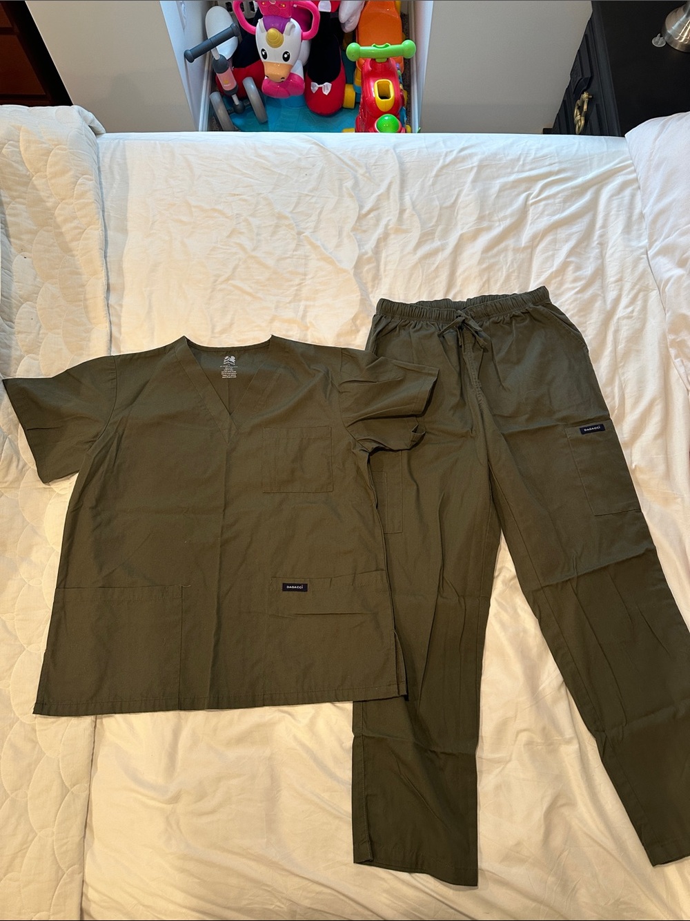 Dagacci Olive Green Cargo Scrub Set with Utility Pockets